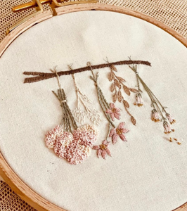 Dried Flowers Embroidery Kit